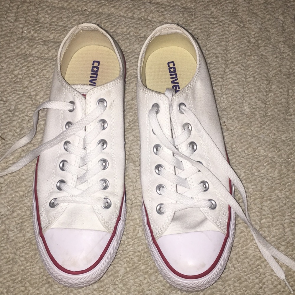 Low top white converses